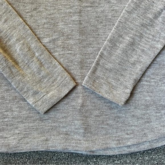 Philosophy ruffle sleeve round Neck sweater top size small heather gray - Picture 9 of 10